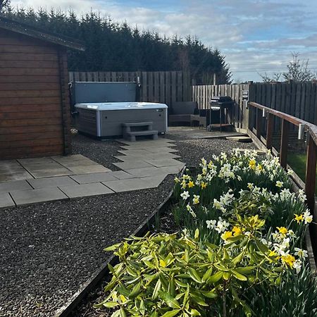 Lochinvar - Highland Log Cabin With Private Hot Tub エイドリー エクステリア 写真