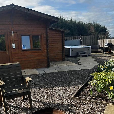Lochinvar - Highland Log Cabin With Private Hot Tub エイドリー エクステリア 写真